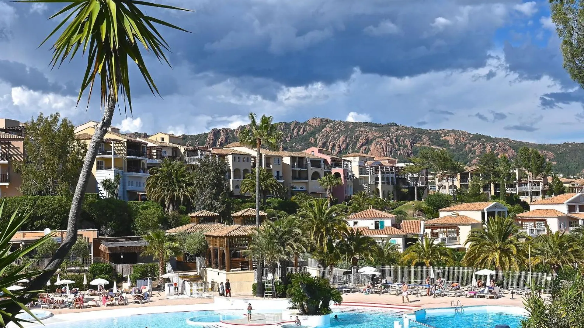 Apartment Village Cap Esterel - L'Esquinade-48 By Interhome Saint-Raphael