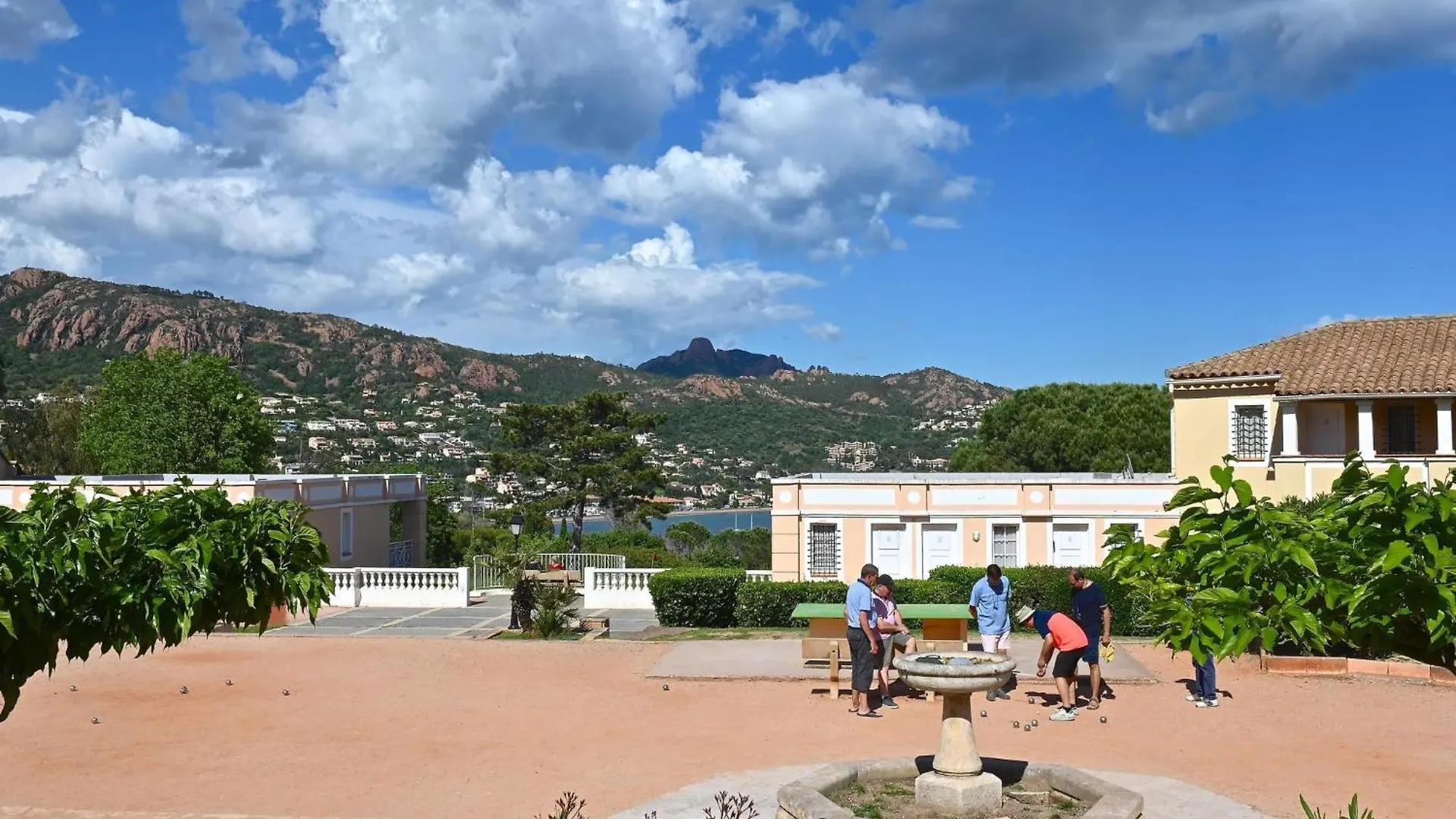 Apartment Village Cap Esterel - L'Esquinade-48 By Interhome Saint-Raphael
